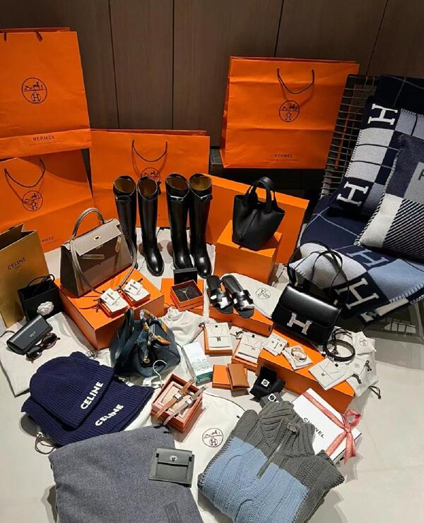 丽水回收奢侈品鞋服.jpg